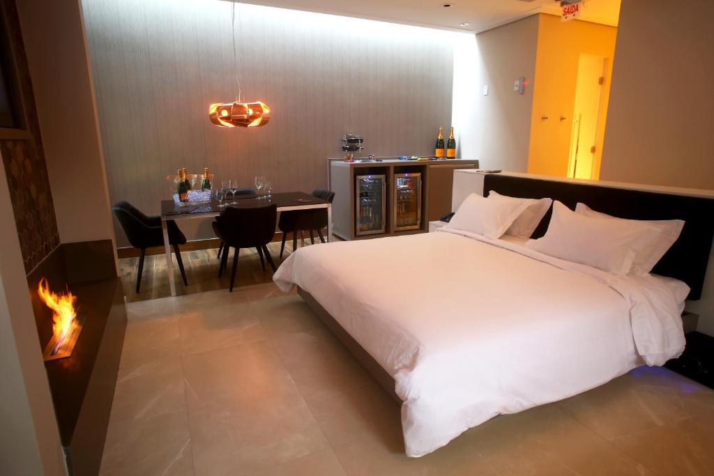 Suite with Private Pool