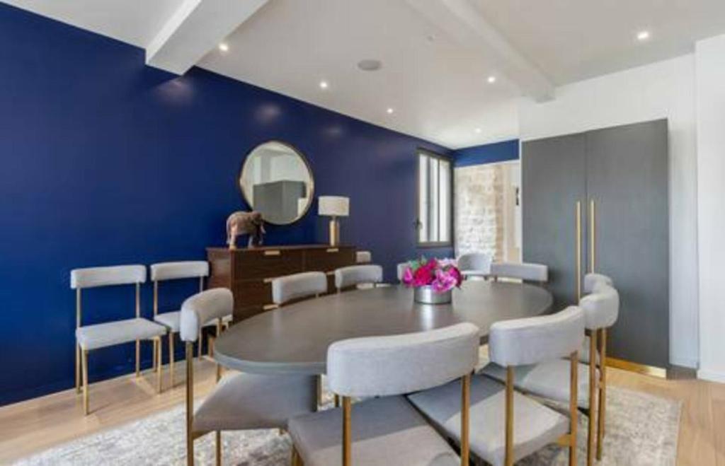Stunning 2 Bedroom Apartment - 3