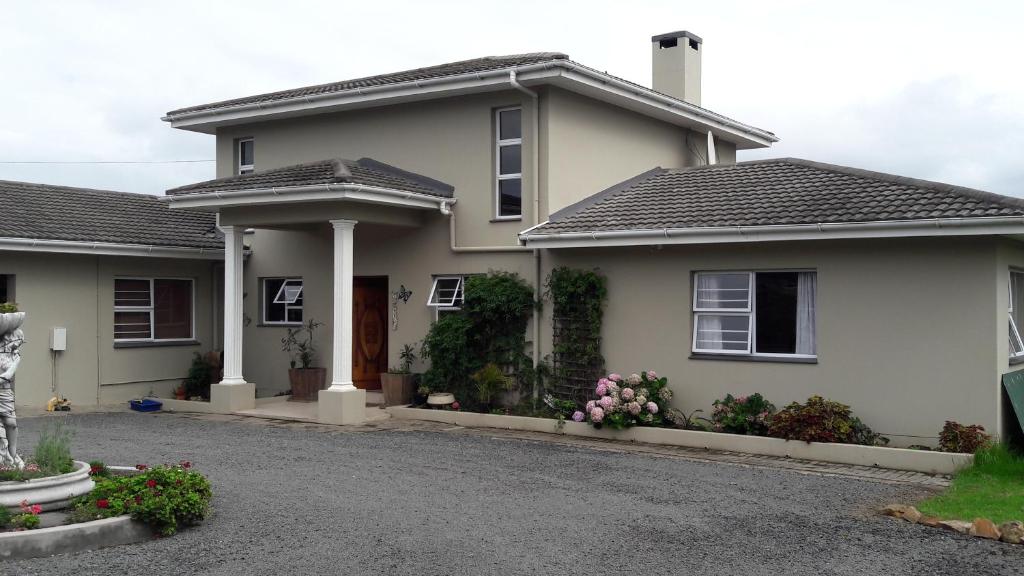 Entrance, Terryton Country Estate in East London