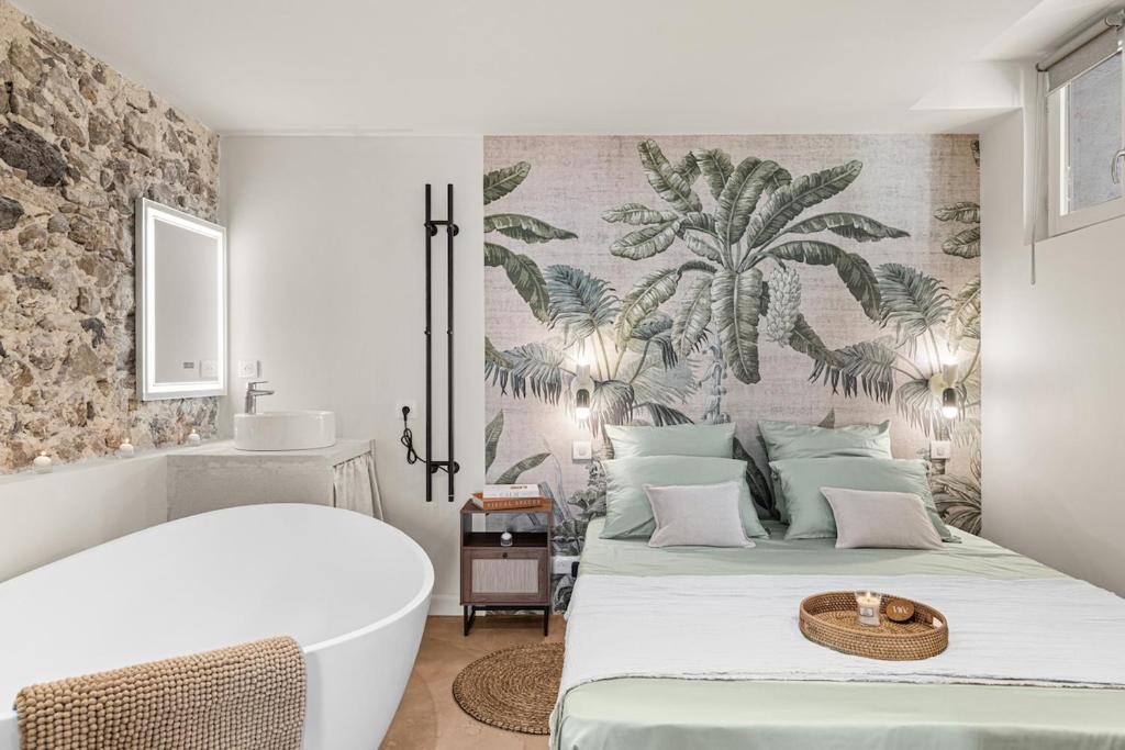 Romantic suite- Beach within walking distance- Old Antibes - 4