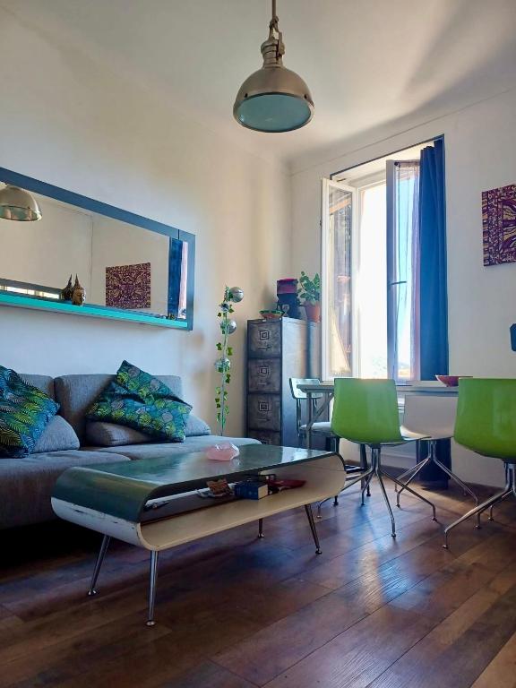 2p rénové dans bel immeuble Niçois de Caractère - 1