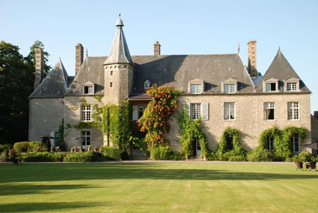 Château de Saint Paterne, hotel in Saint-Paterne