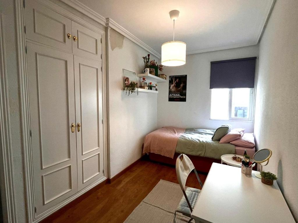 Spacious apartment in La Latina for 4 pax - 1