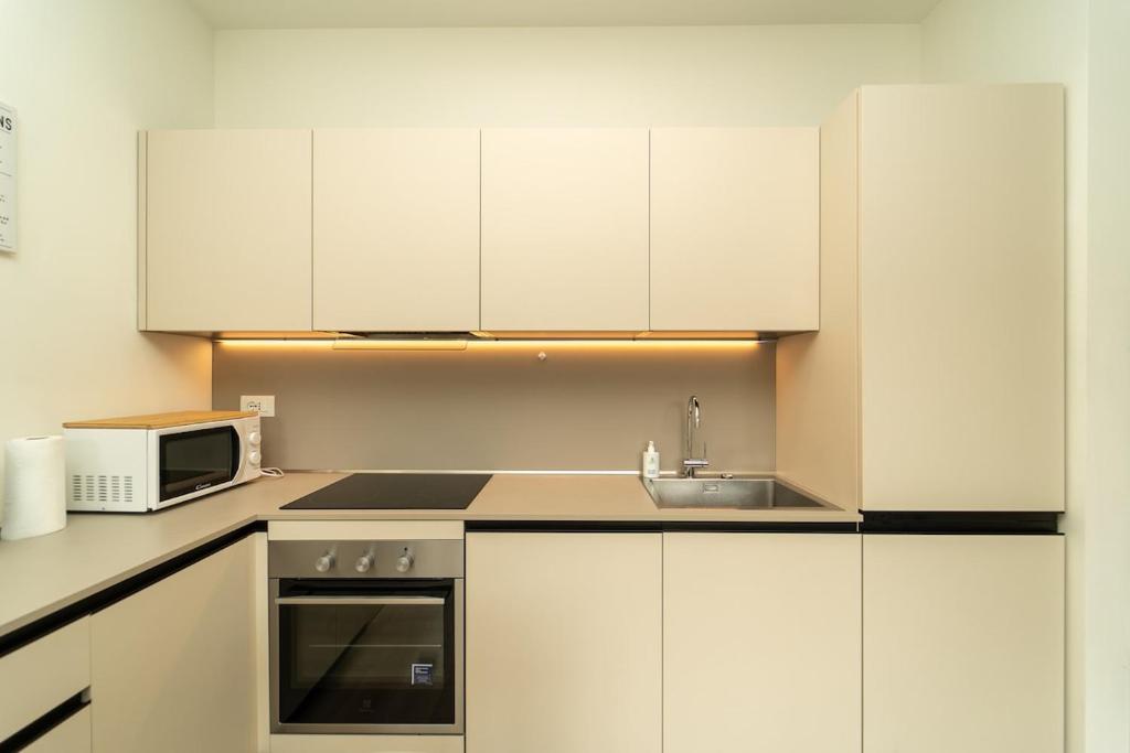 ImmobiliaRent Santa Sofia Apartment B - 5