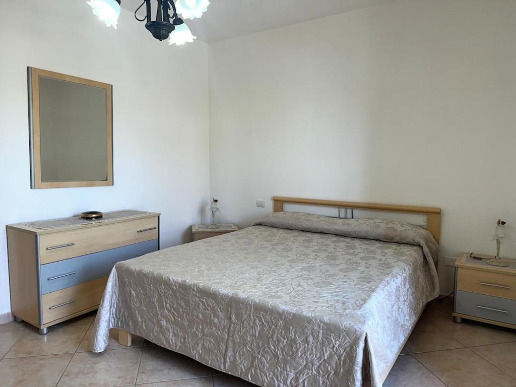 Oleanders House - Two-Room Apartment with Private Terrace in Olbia - 2