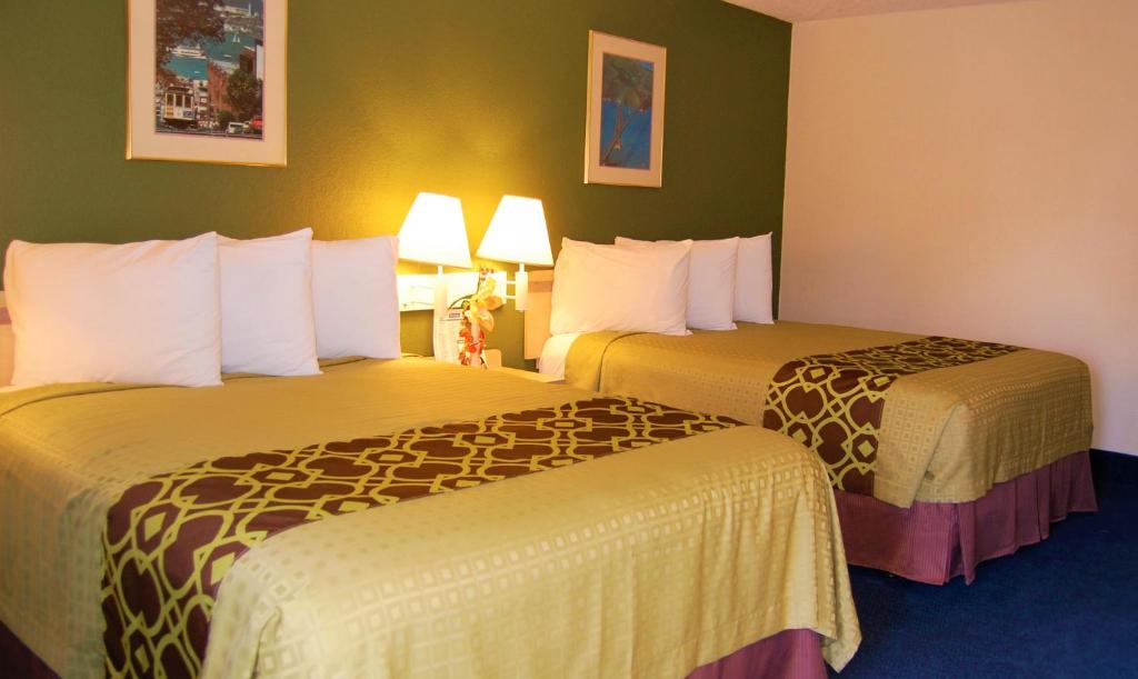 Travelodge By Wyndham Los Banos Ca Photo 26
