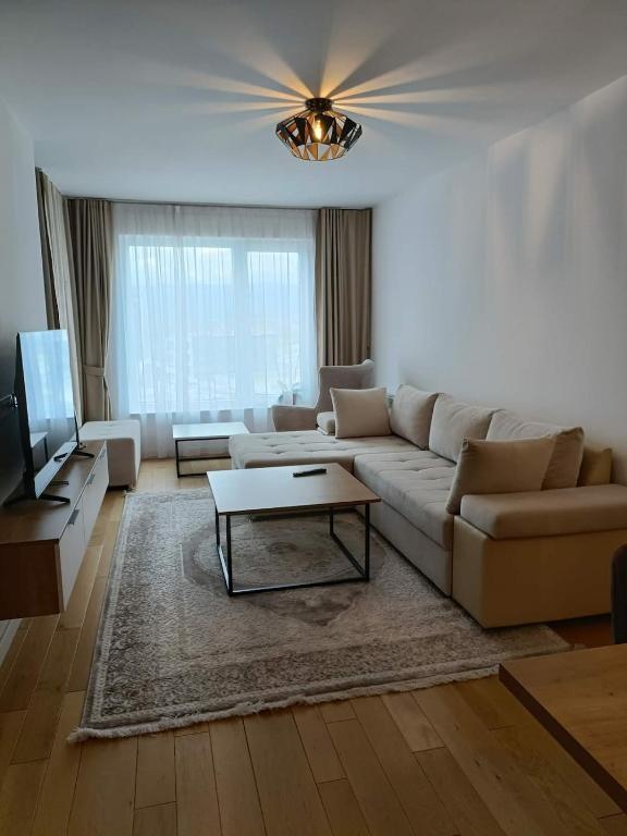 Modern Riverside Apartment - 4