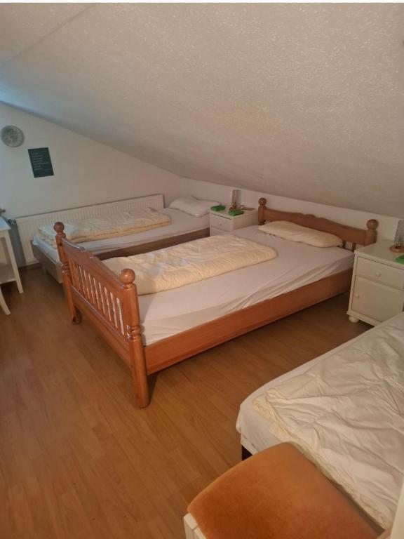 Alte Dachboden mit 6 Bett, für 6 Personen - 1