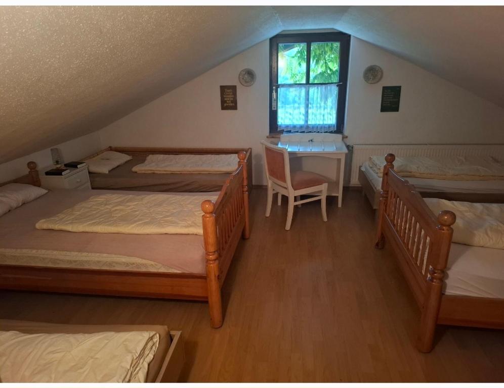 Alte Dachboden mit 6 Bett, für 6 Personen - 5