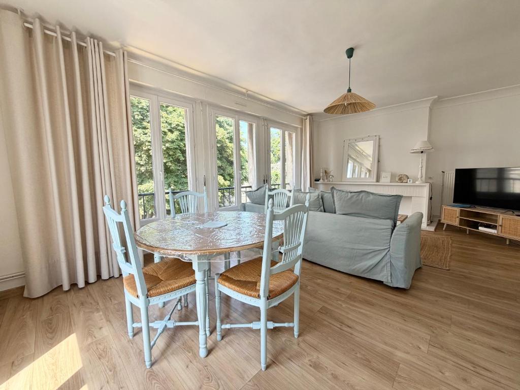 GJ Holiday Escapes - Le plage de Notre-Dame - Appartement au coeur de la vieille ville - 4