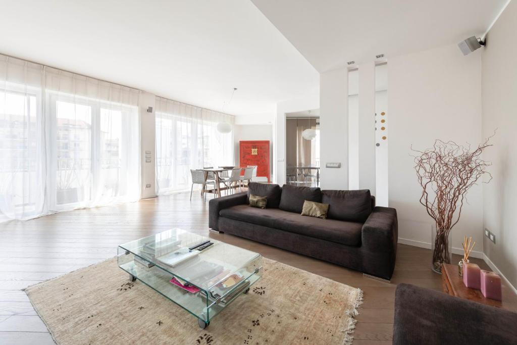 Milano Lush Contemporary Flat, wonderful home with 3 Bedrooms, 6 guests - 1