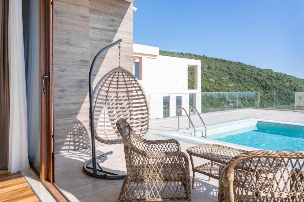 Villa Elara – Private Pool & Sea View in Krimovica, Budva Riviera - 2