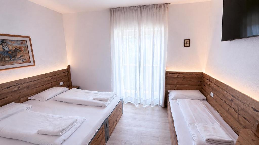 Hotel Regina Delle Dolomiti - 2