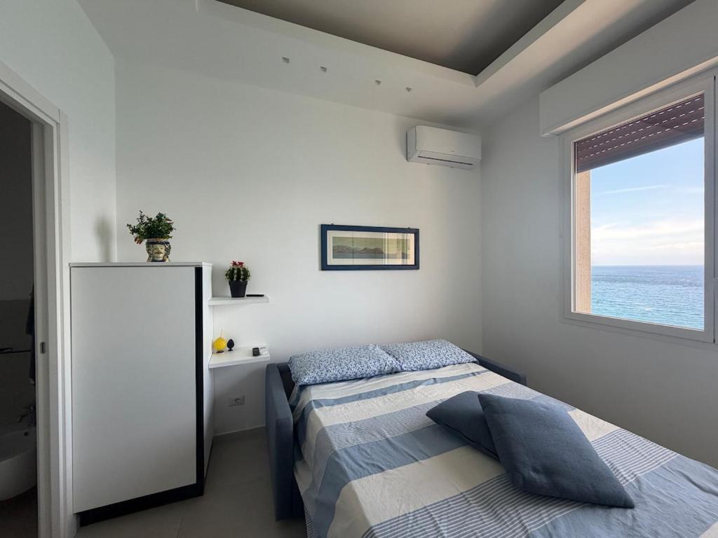 Spinone Sea view studio a few steps from the beach - 4