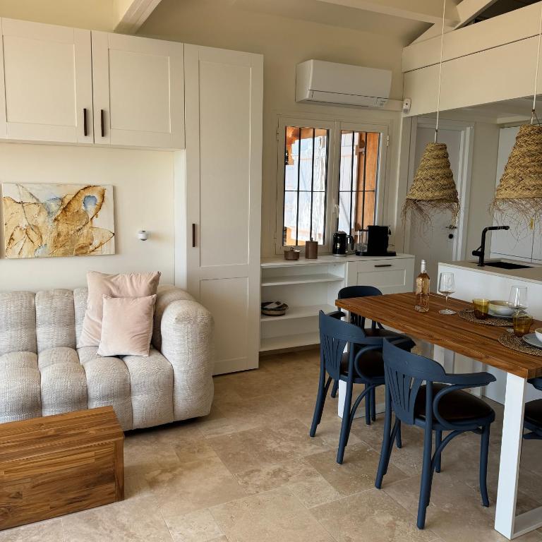 Le Petit Bonheur - pieds dans l'eau - Golfe de Saint-Tropez - Côte d'Azur, beach house fully renovated in 2026 - 3
