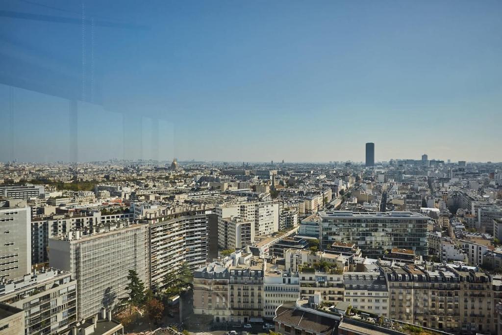 Exceptional view Eiffel Tower - 4