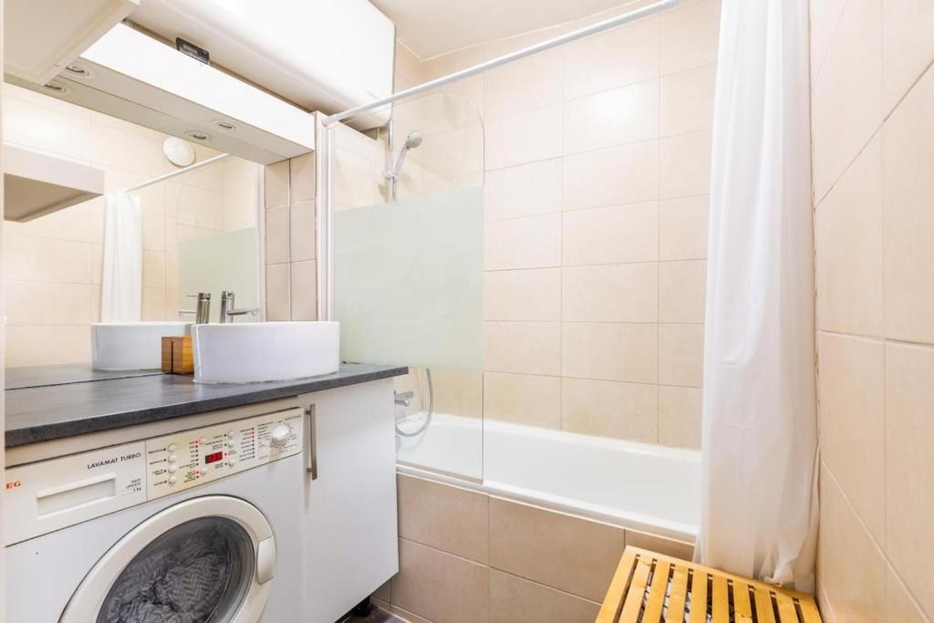 Elegant Modern Apartment in the Heart of Le Marais - 5