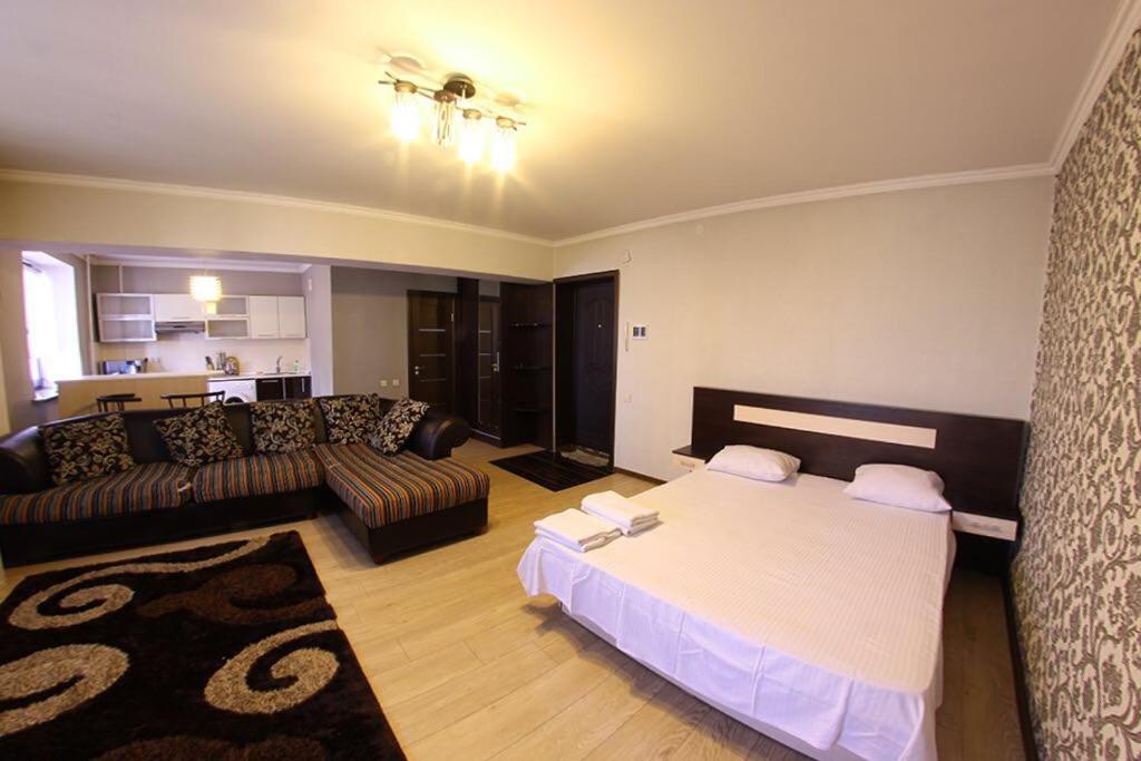 Apartments in Almaty, Kazakhstan price from 4, reviews of