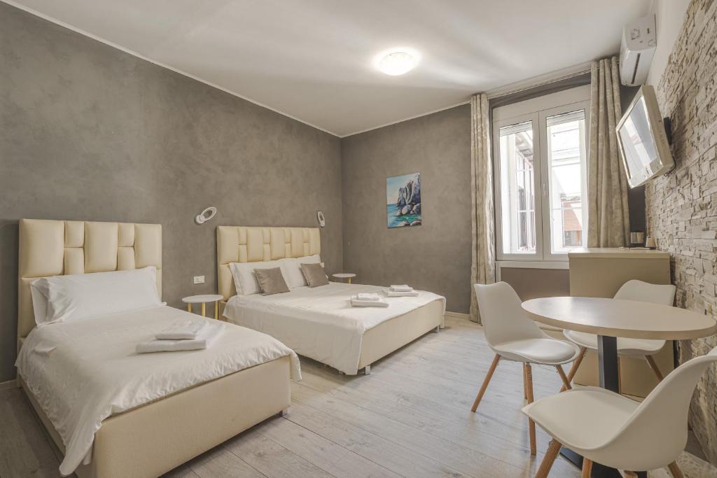 Trieste Centro Rooms-camere eleganti in pieno centro - 2