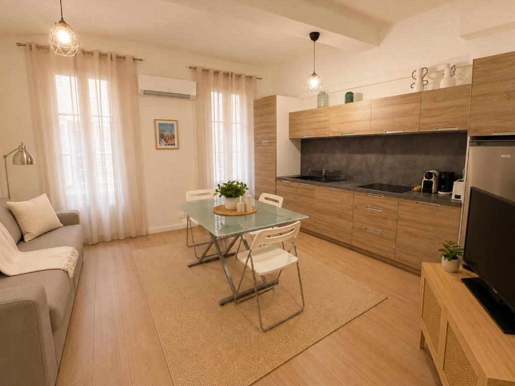 Cosy 2 bedrooms 2 bathrooms apartment - 1 min Palais & beaches - 3