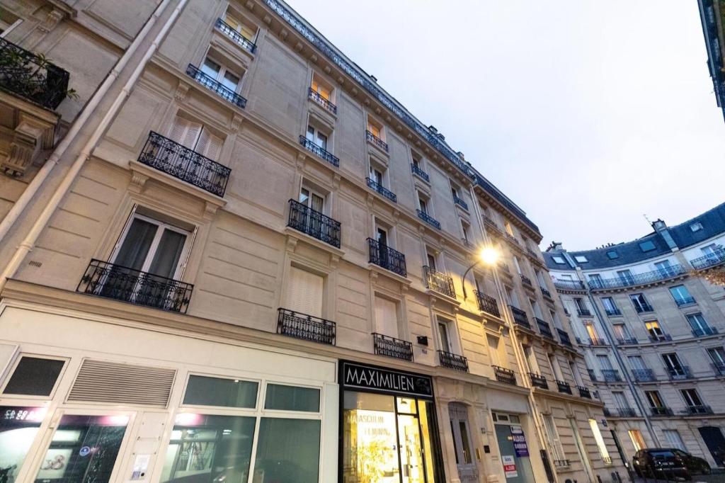 Elegant 2BR - Sleeps 7 - Walk to Arc de Triomphe - 2