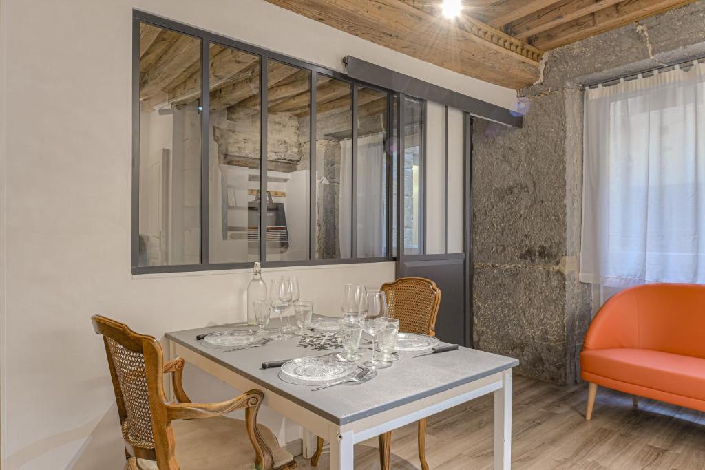 L'Atelier des Traboules - T2 coeur Vieux Lyon - 4