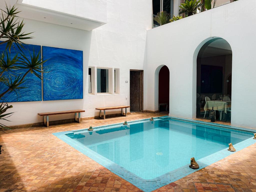 Swimming pool