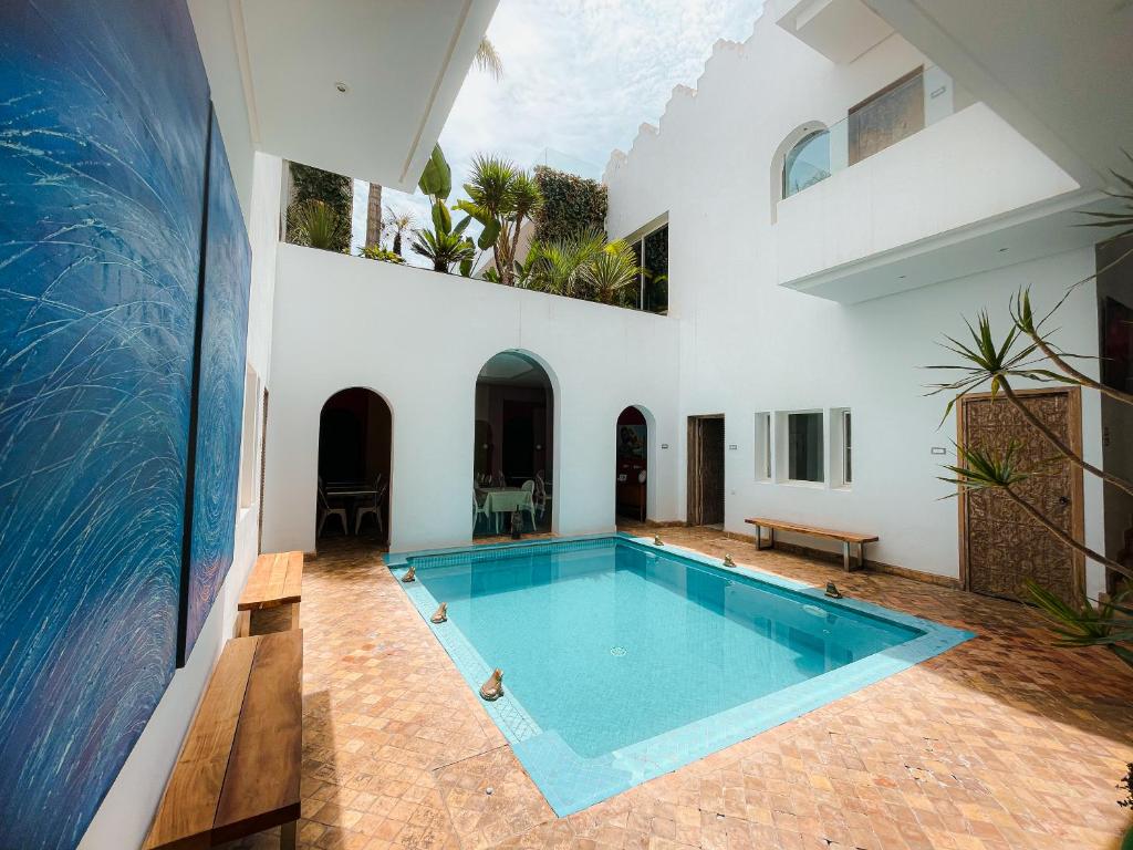 Swimming pool