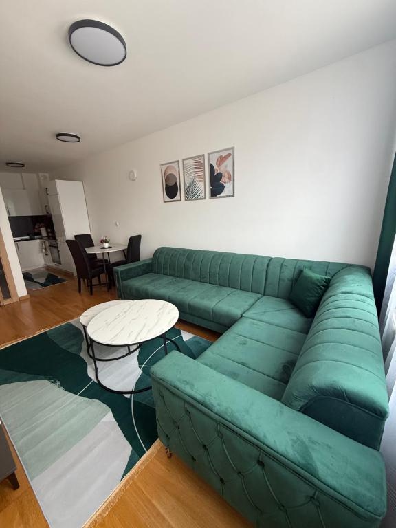 Daky home near AirPort ,tram and City center - 1