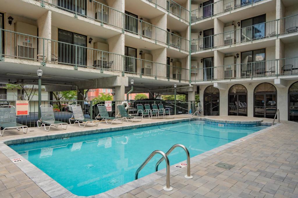 Swimming pool, Oak Square Rentals in Gatlinburg (TN)