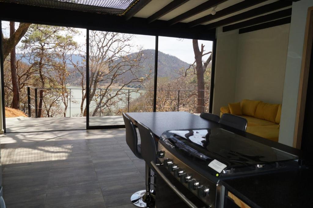 Beautiful Loft – Forest – Lake View – Jacuzzi - 5