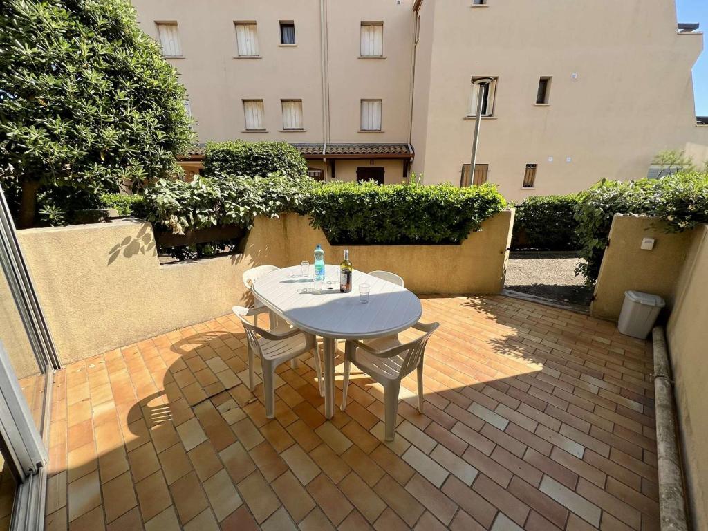T2 cabine en rez-de-jardin, parking, animaux OK - FR-1-702-78 - 2