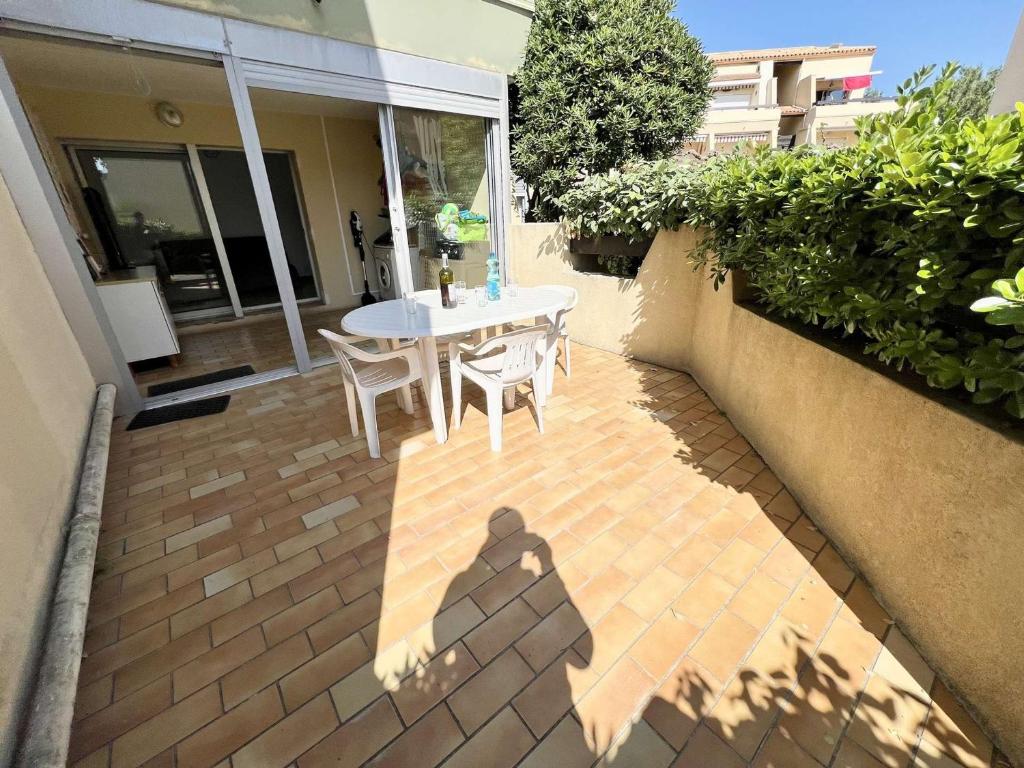 T2 cabine en rez-de-jardin, parking, animaux OK - FR-1-702-78 - 3