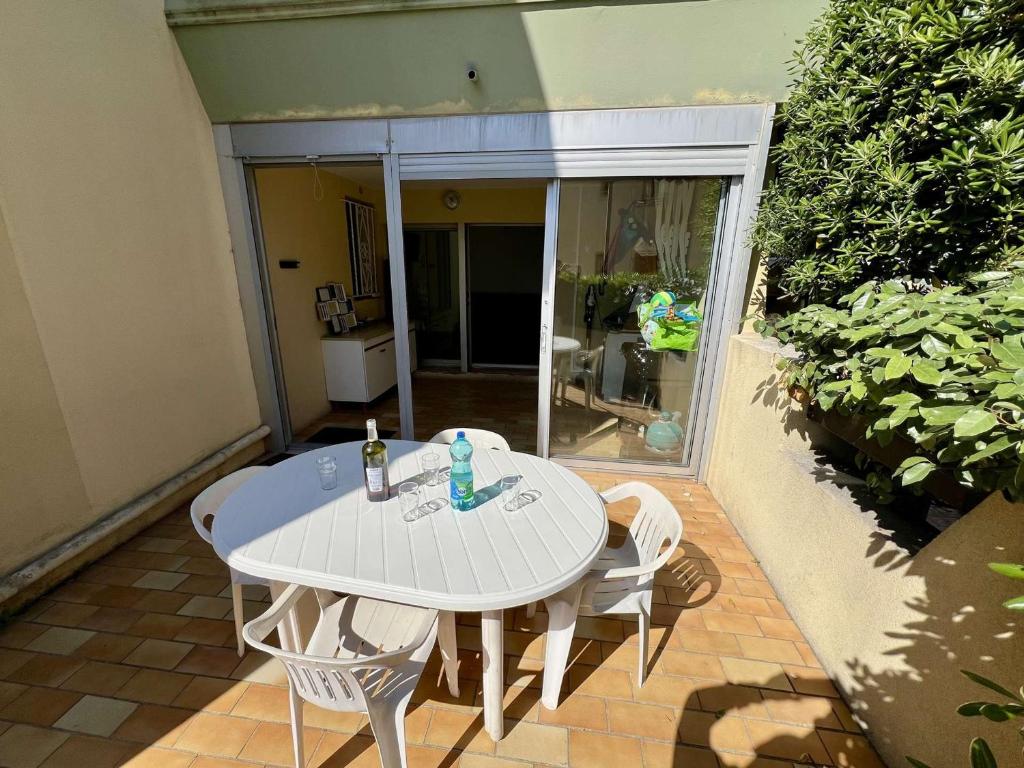 T2 cabine en rez-de-jardin, parking, animaux OK - FR-1-702-78 - 4