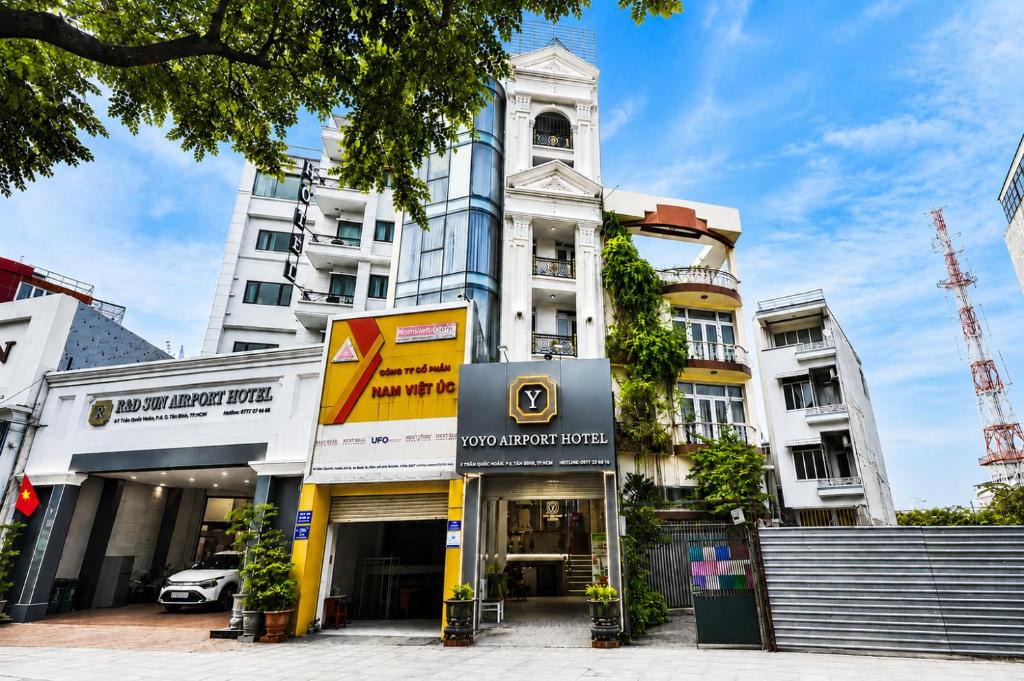 RedDoorz Rita Hoang Van Thu Hotel