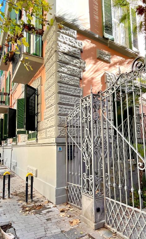 5 min from Metro Station - Liberty Suite in Vomero - 2