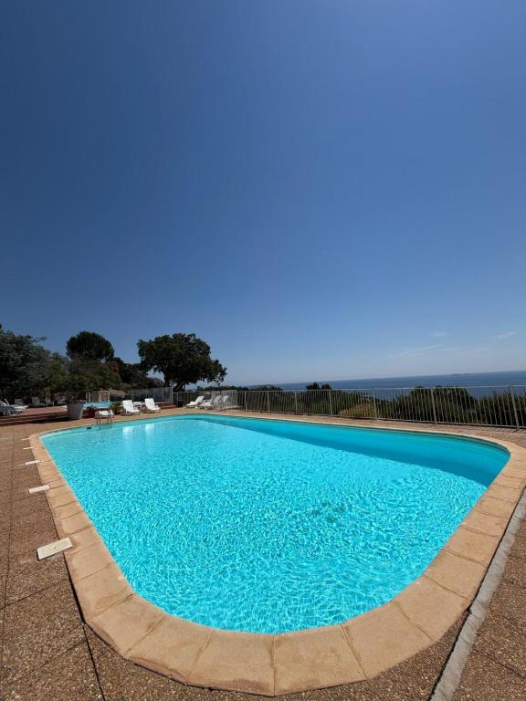 Logement A Nepita splendide vue mer avec piscine - 3