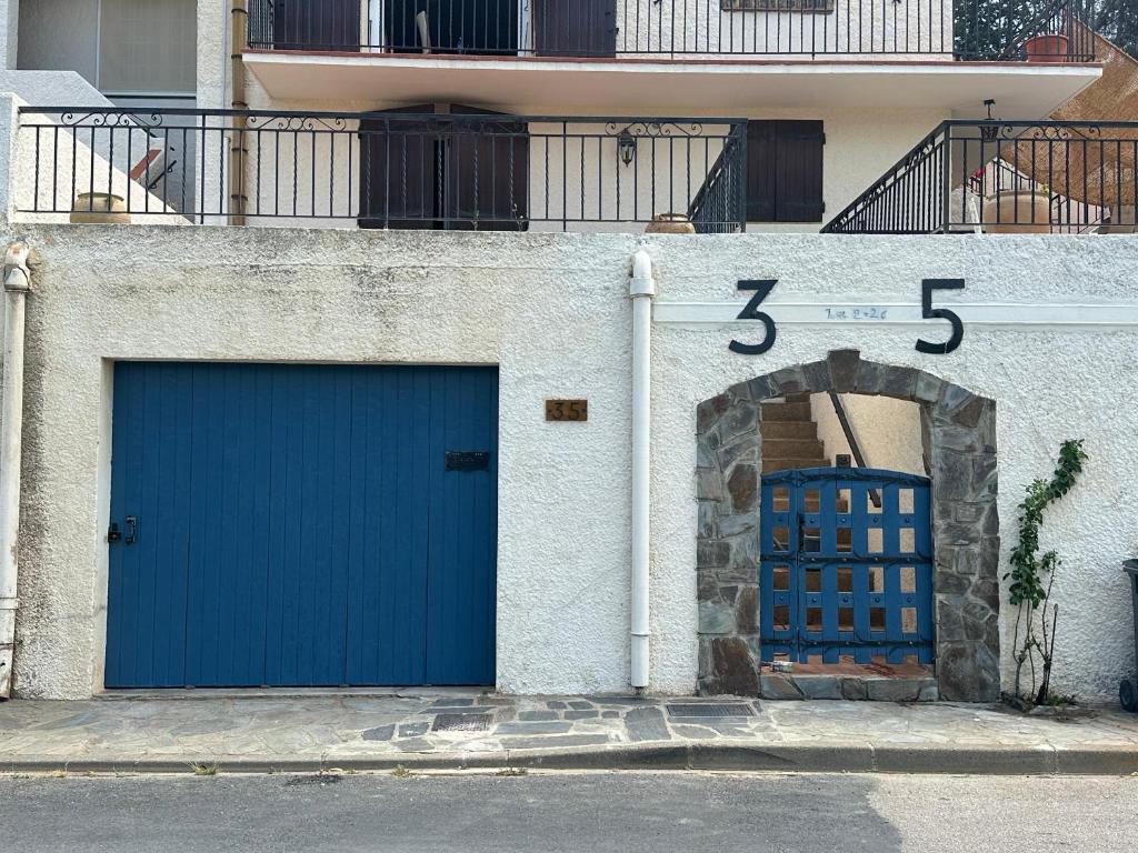 T2 classé 3 étoiles avec 2 grandes terrasses à 300 m de la plage - 5