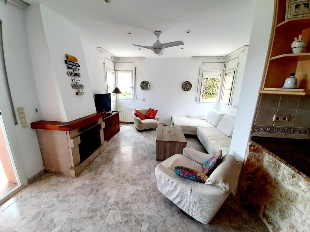 House with Swimming pool Beach Stunning Sea View - 4