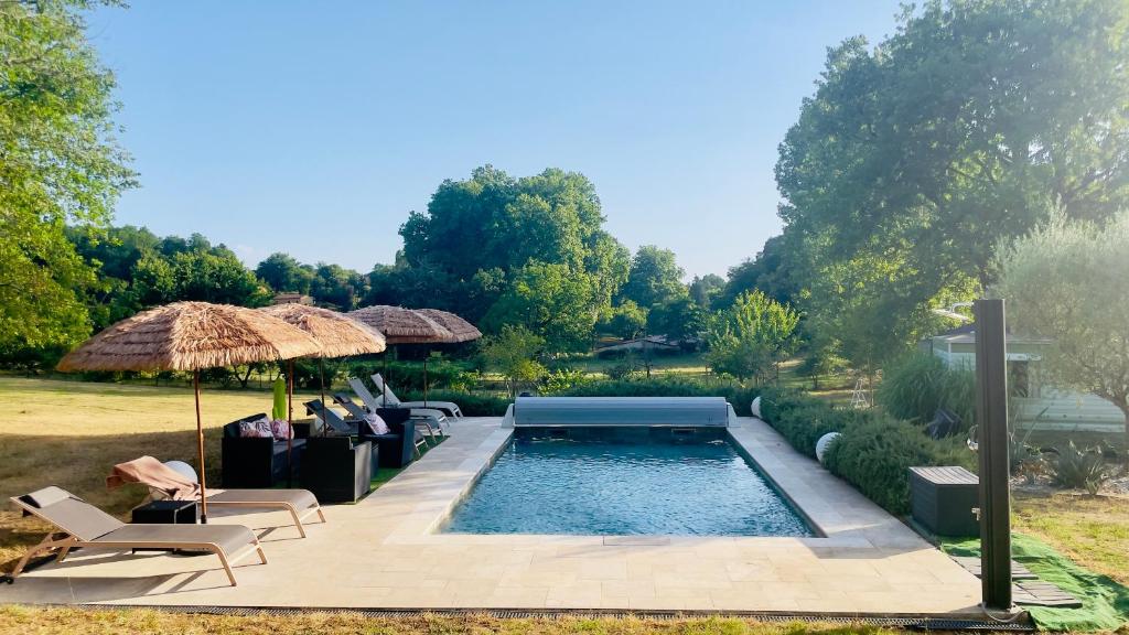 Chez Les Garçons Mobile home vintage, confortable avec piscine - 2