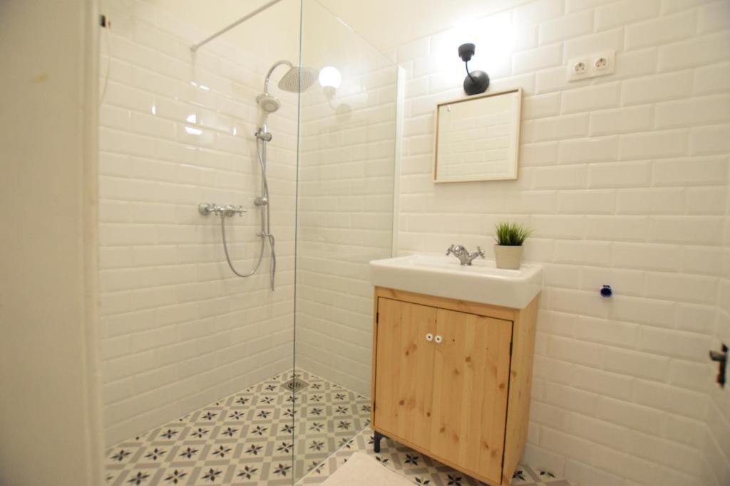 Standard Apartment by Hi5 - Chainbridge photo