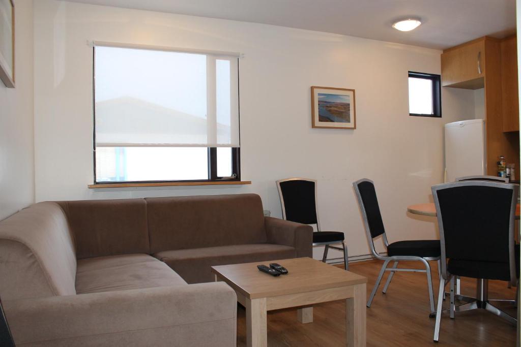 Shared lounge/TV area