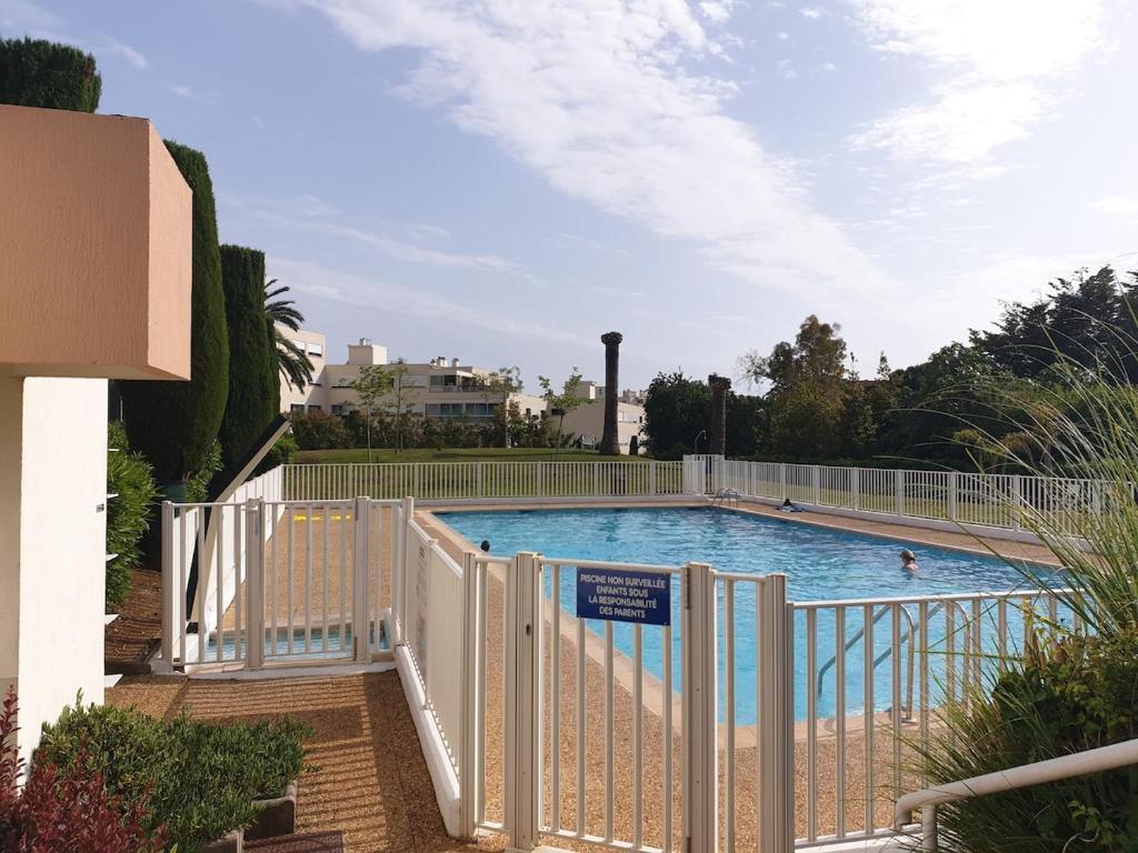 Superbe appartement en résidence avec piscine - 2