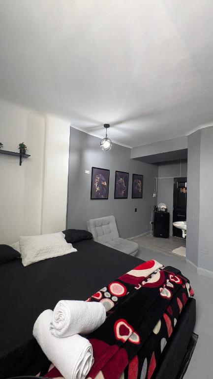 King's Apartments 402 - 4