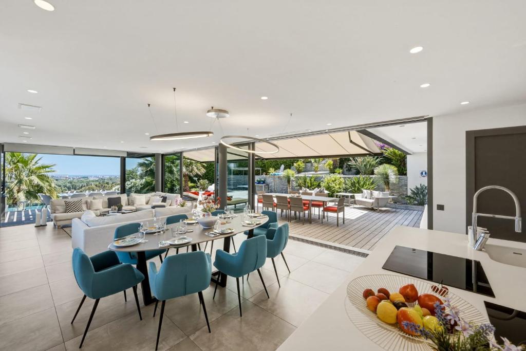 Villa Dezem-Infinity pool-Hot tub-Near Cannes-Panorama-AC - 4