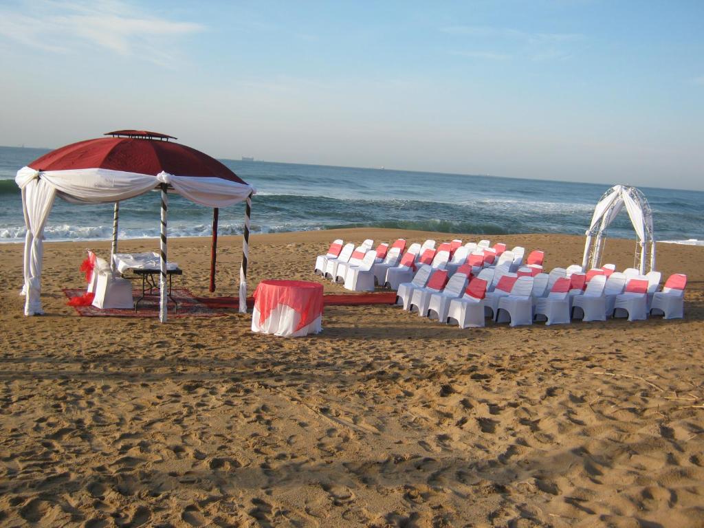 La Mercy Beach Hotel photo