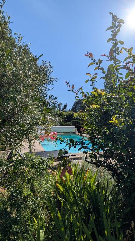 Family villa with pool in Aix-en-Provence - 5
