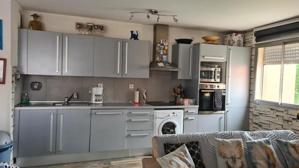 Large 2-room apartment - 4