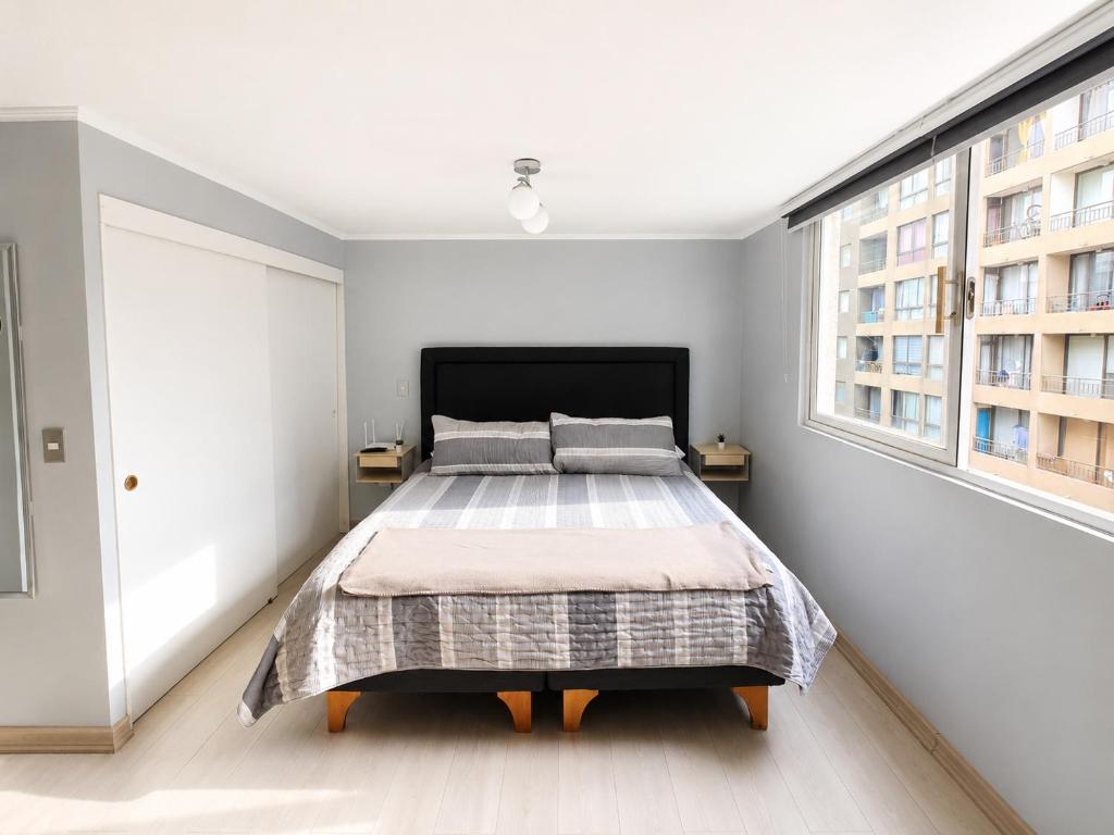 King Bed + Parking | Barrio Italia - 2