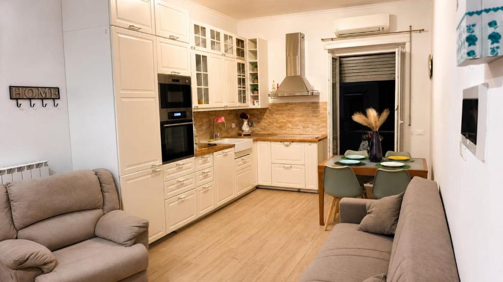 Italian House Decio Mure Terrace & Metro A - 1